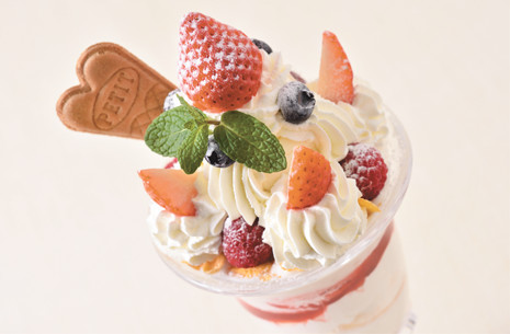 いちごパフェ